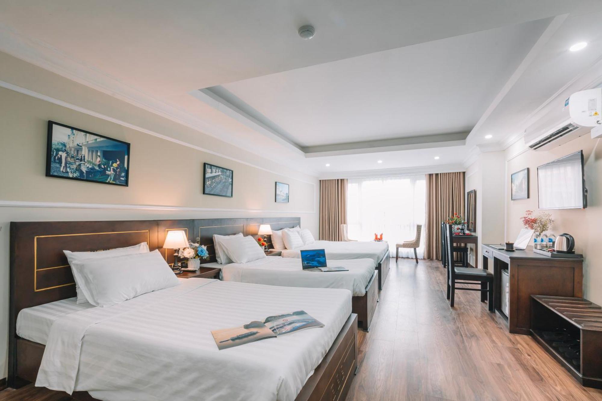 Ha Noi Lake View Hotel & Travel Hanoi Exterior photo