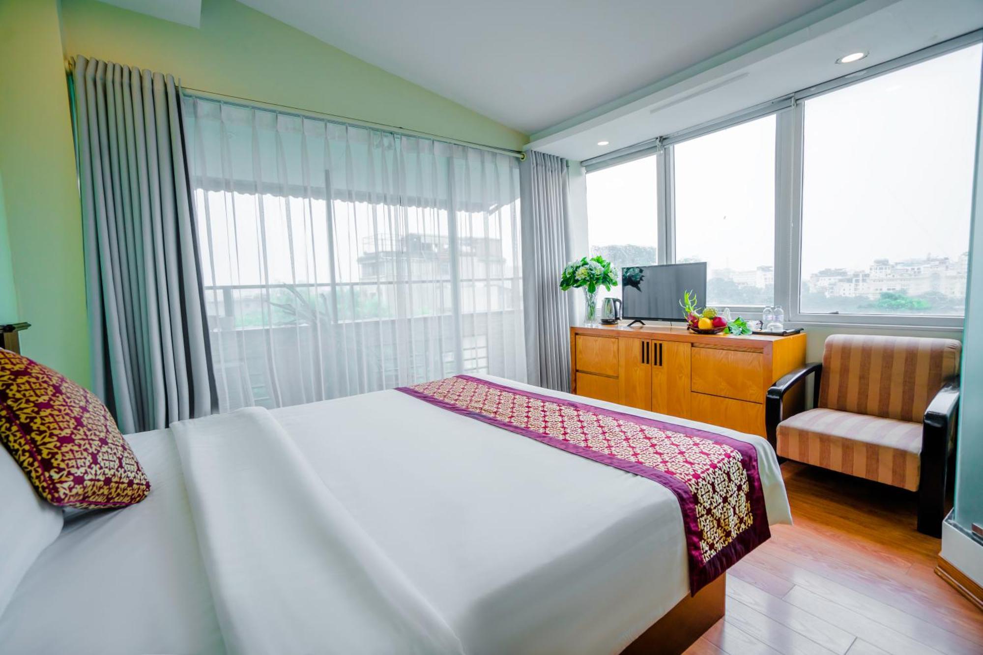 Ha Noi Lake View Hotel & Travel Hanoi Exterior photo